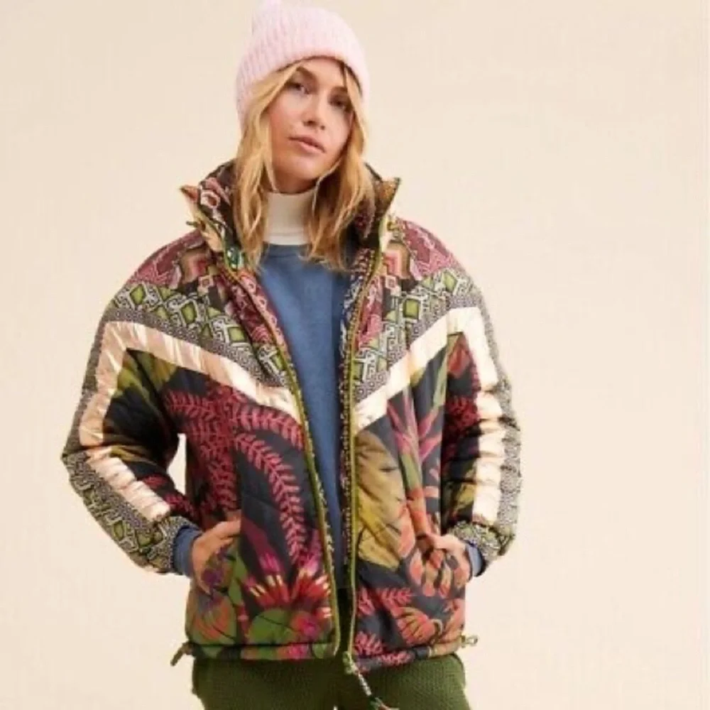 FARM RIO Tropical Rauti Puffer Jacket - Picture 2 of 16
